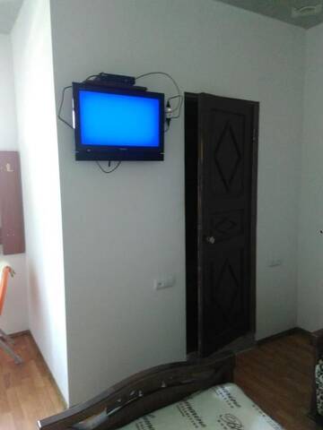 Фото номера Кровать в общем 4-местном номере для мужчин и женщин Хостелы Hostel Samuel г. Agarak 8